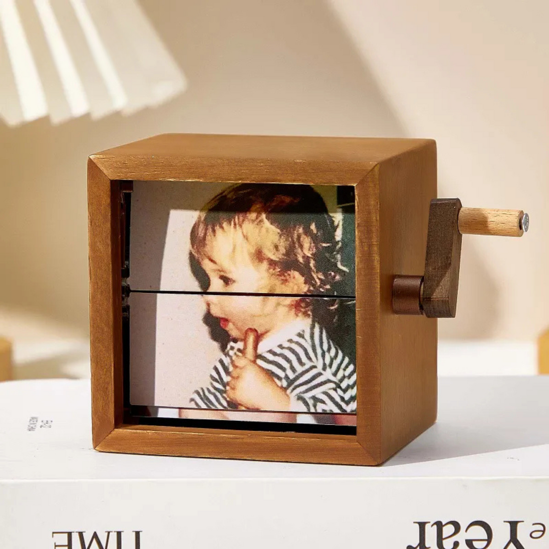 FLIPFRAME Mechanical Hand-cranked Flipbook Photo Album