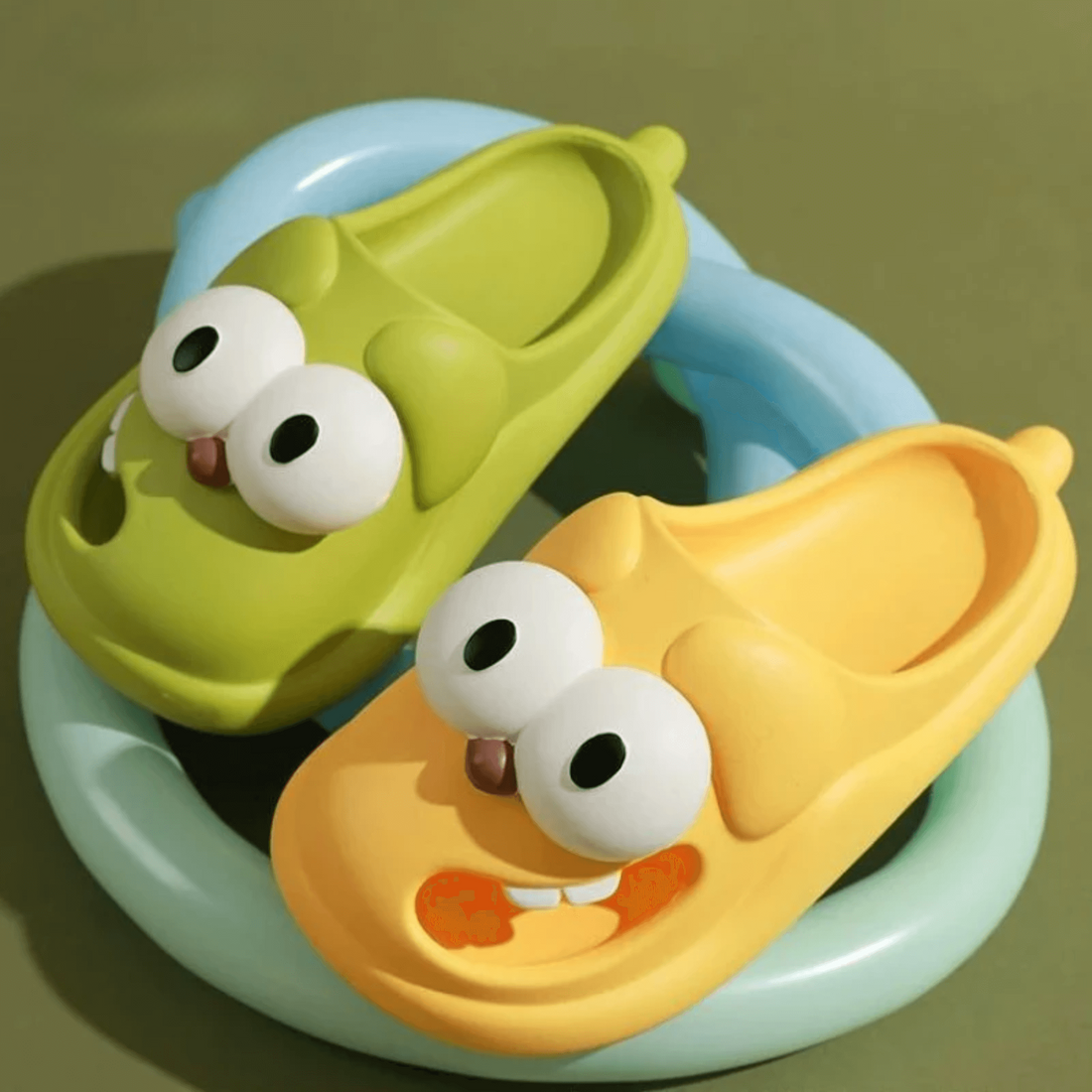 SMILEPAWS Comfy, Cartoon Dog Slippers